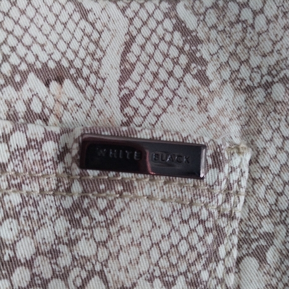 White House Black Market Faux Snakeskin Print High Rise Straight Leg Jeans 14 - Picture 4 of 9